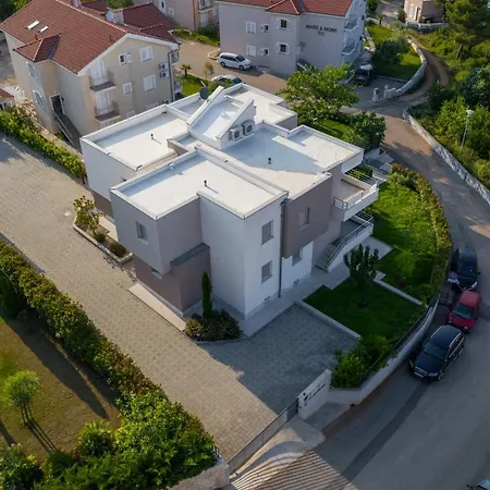 Rova Apartmán *