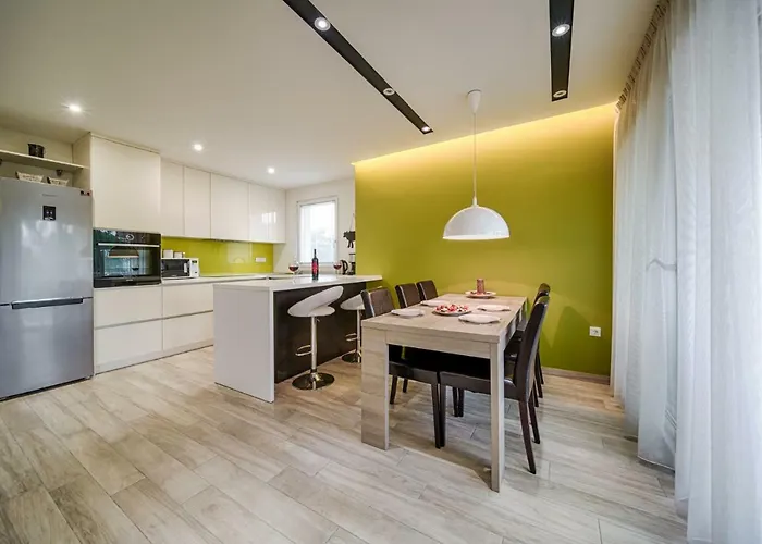 Apartment Rova Malinska