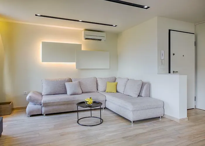 Rova Apartment *